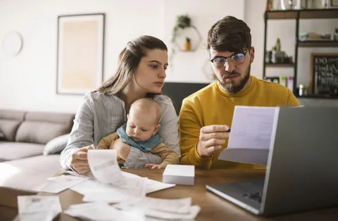 How Do I Manage Family Finances Effectively?