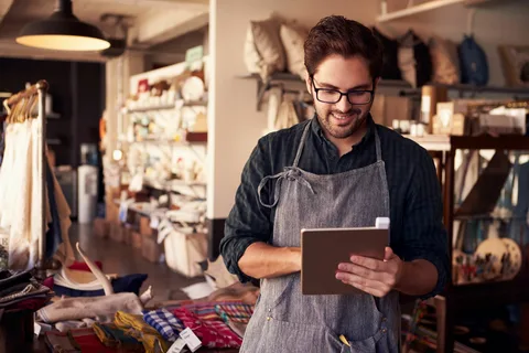 How Can AI Improve Small Business Cash Flow?
