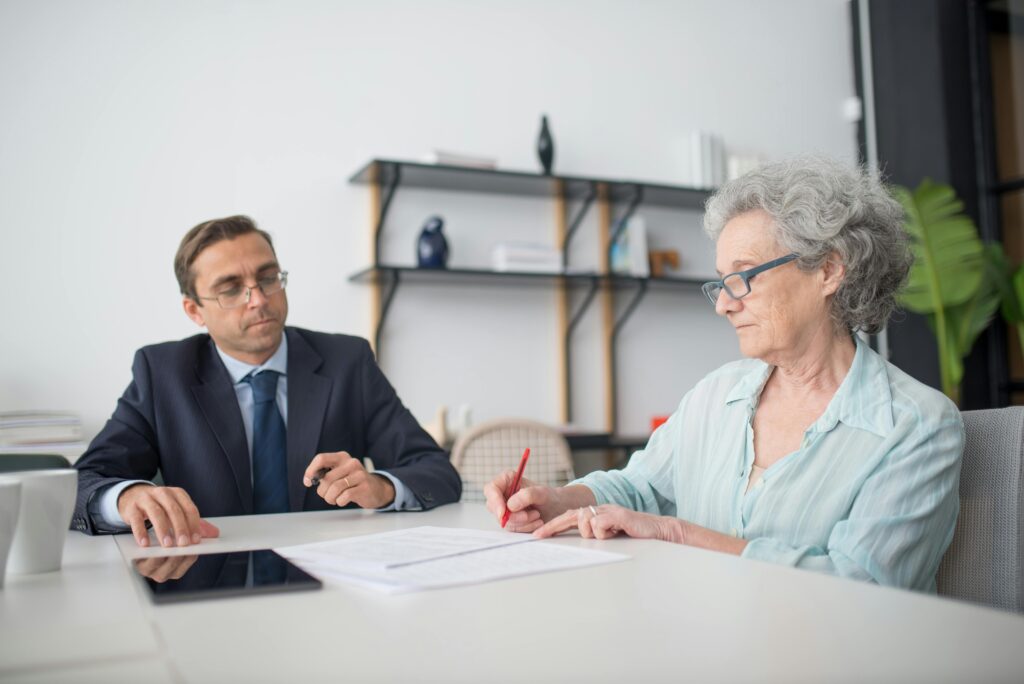 Can Robo-Advisors Beat Traditional Financial Advisors?
